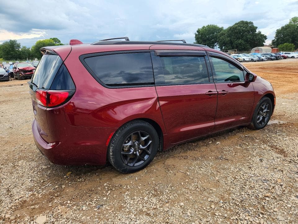 2019 CHRYSLER PACIFICA TOURING L 3