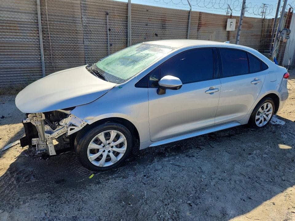 2020 TOYOTA COROLLA LE - 1