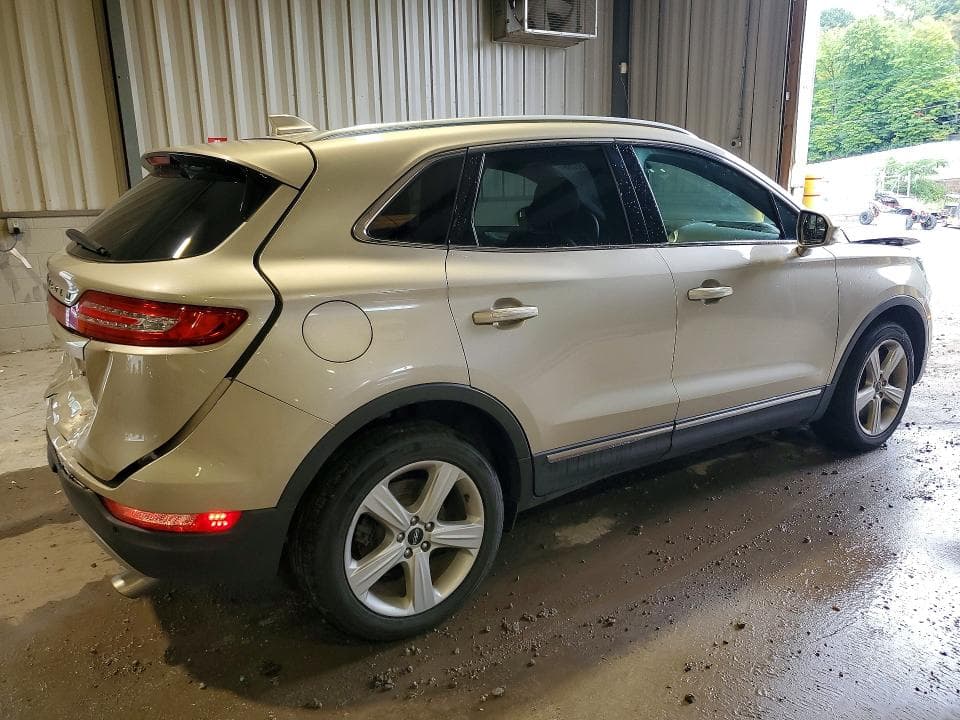 2017 LINCOLN MKC PREMIERE 3