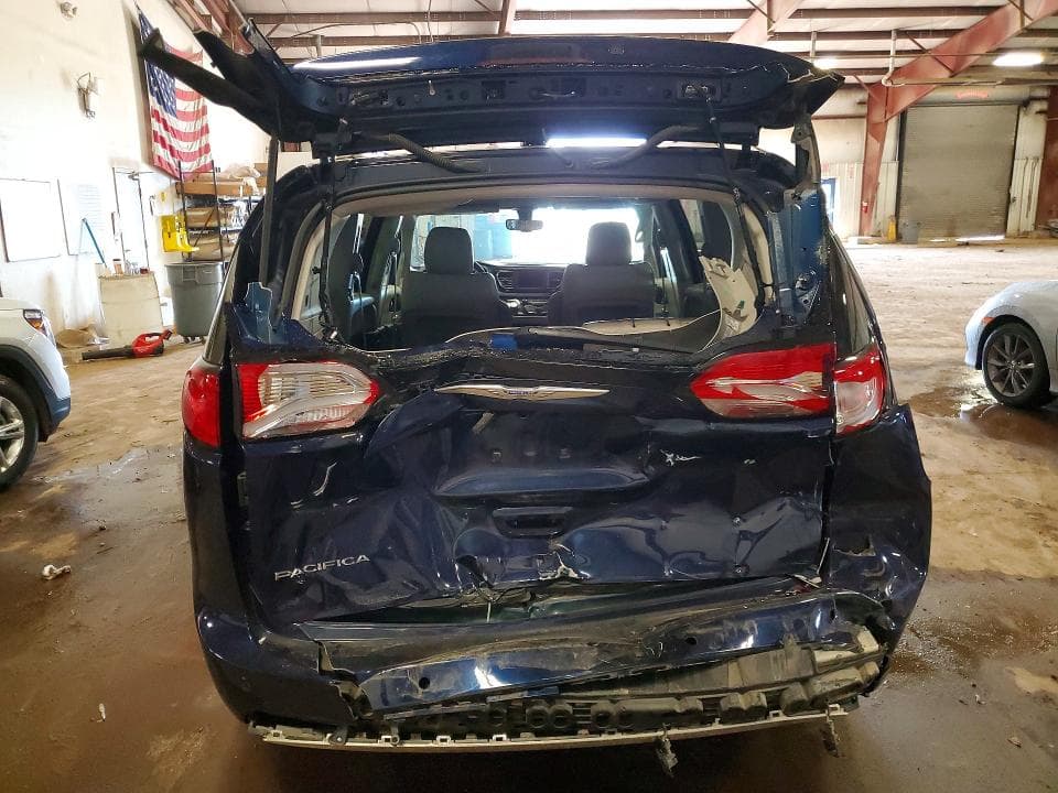 2018 CHRYSLER PACIFICA TOURING L 6