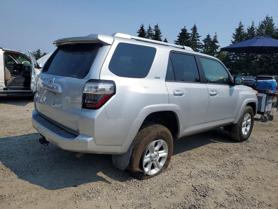 2018 TOYOTA 4RUNNER SR5 3
