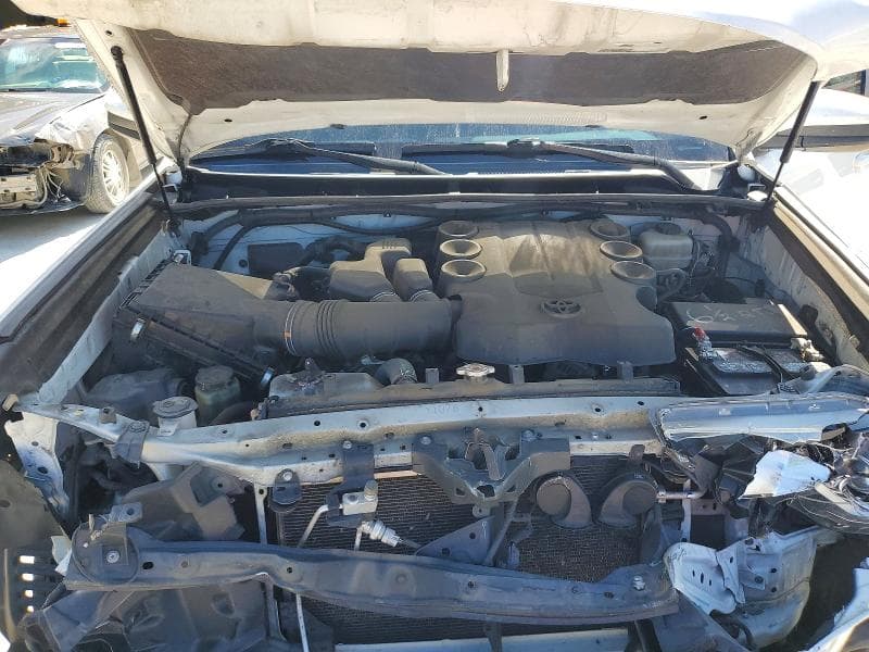 2019 TOYOTA 4RUNNER SR5 12