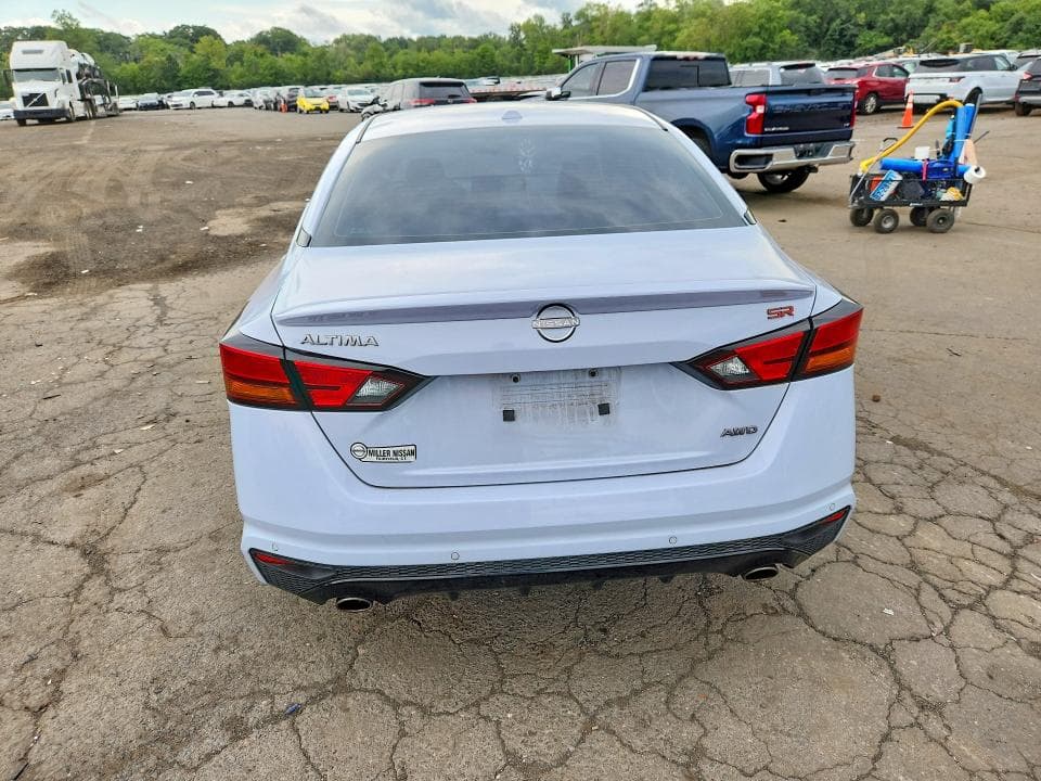 2024 NISSAN ALTIMA SR 6