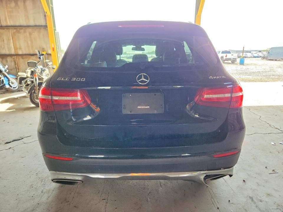 2018 MERCEDES-BENZ GLC 300 4MATIC 6