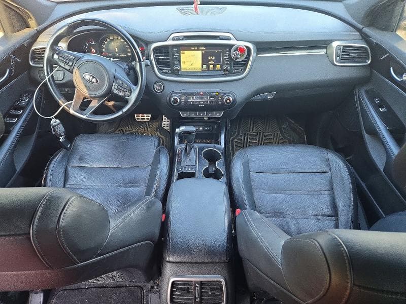2017 KIA SORENTO SX 8