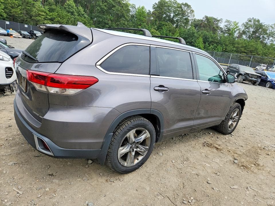 2018 TOYOTA HIGHLANDER LIMITED PLATINUM 3