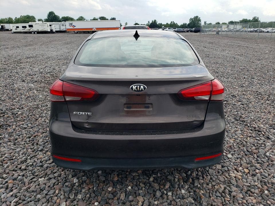 2017 KIA FORTE LX 6