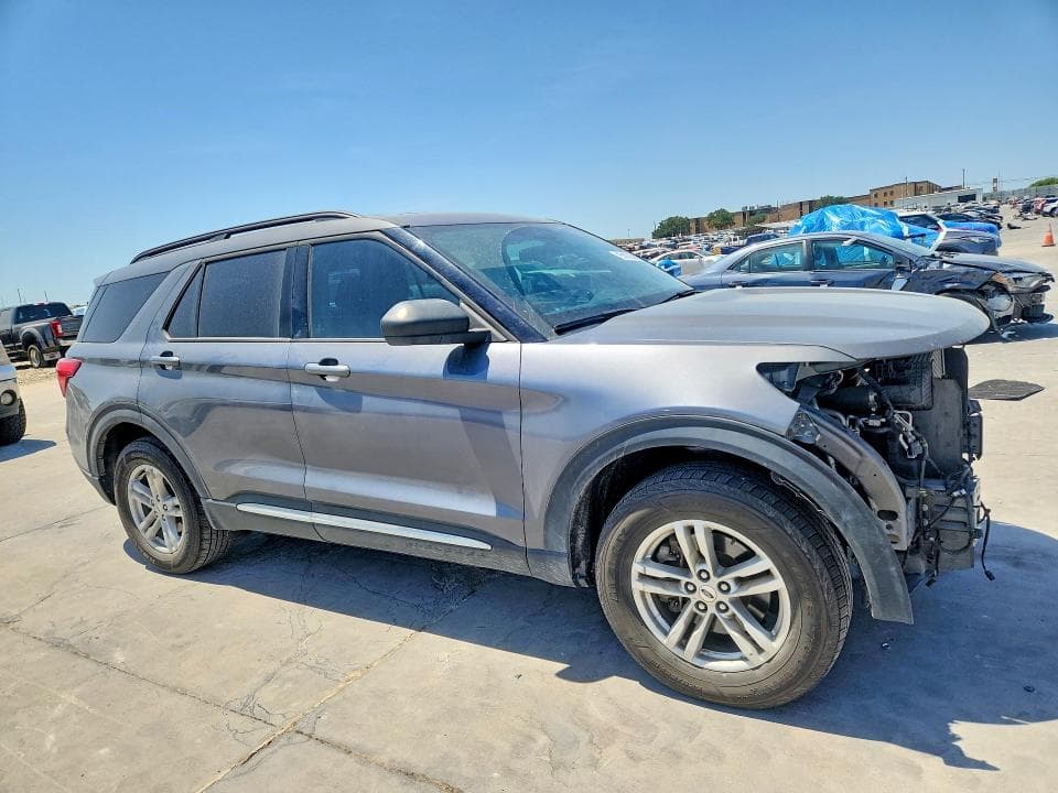 2021 FORD EXPLORER XLT 4