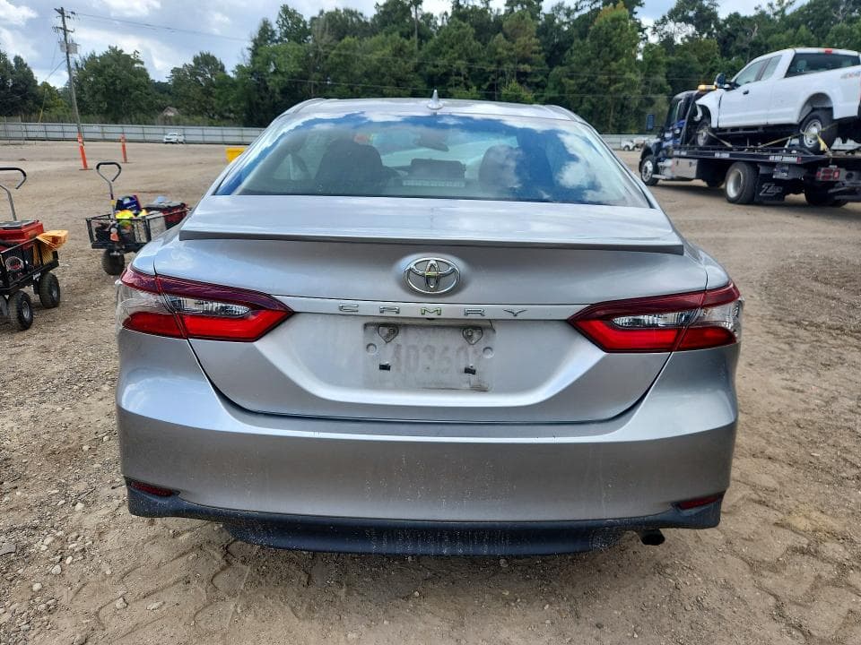 2022 TOYOTA CAMRY LE 6