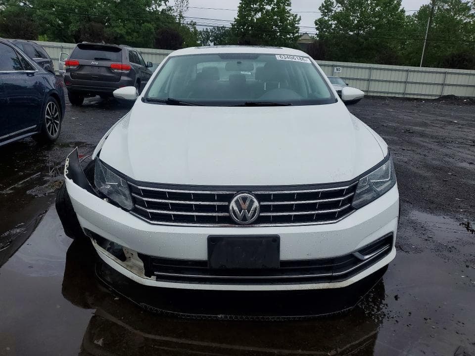 2017 VOLKSWAGEN PASSAT SE 5