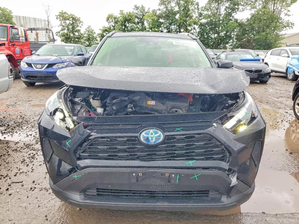2024 TOYOTA RAV4 HYBRID XLE 5
