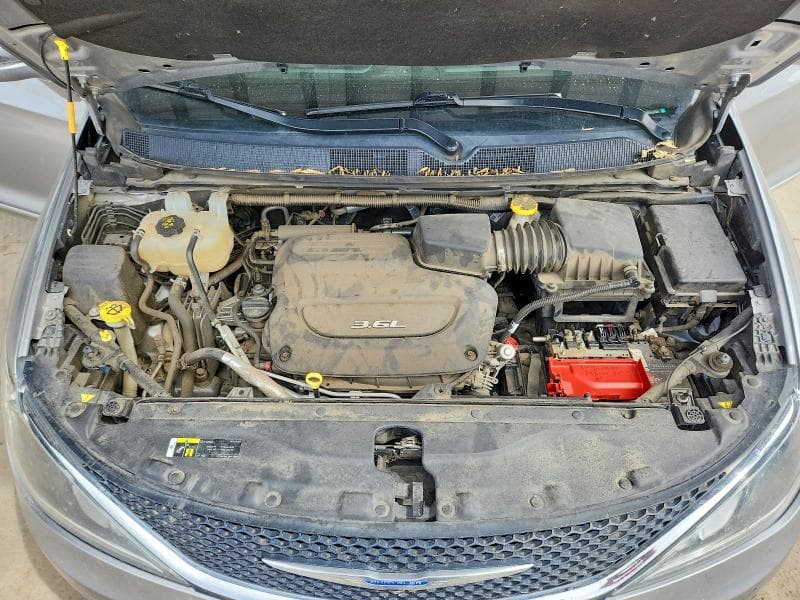 2018 CHRYSLER PACIFICA LIMITED 12