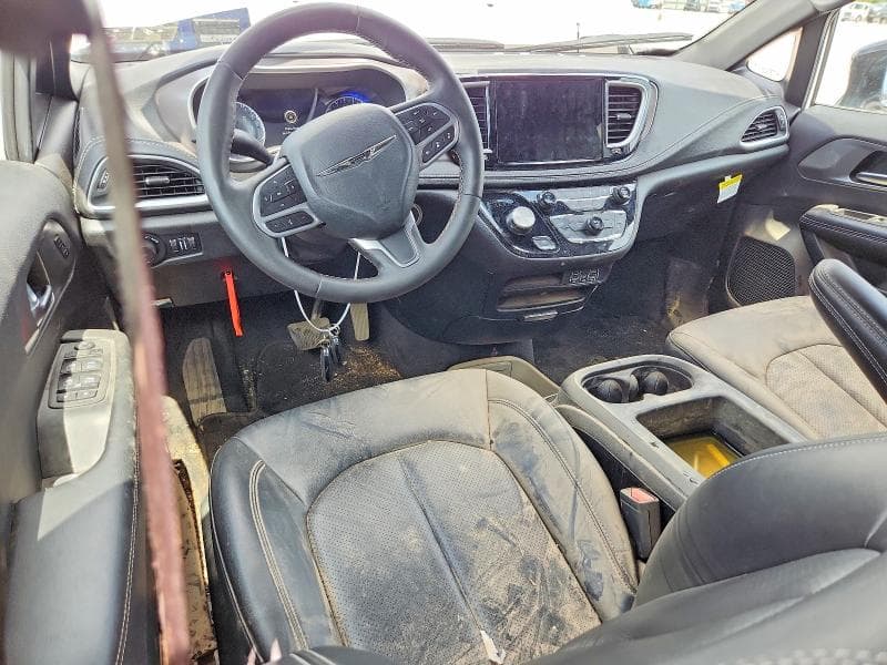 2025 CHRYSLER PACIFICA SELECT 8