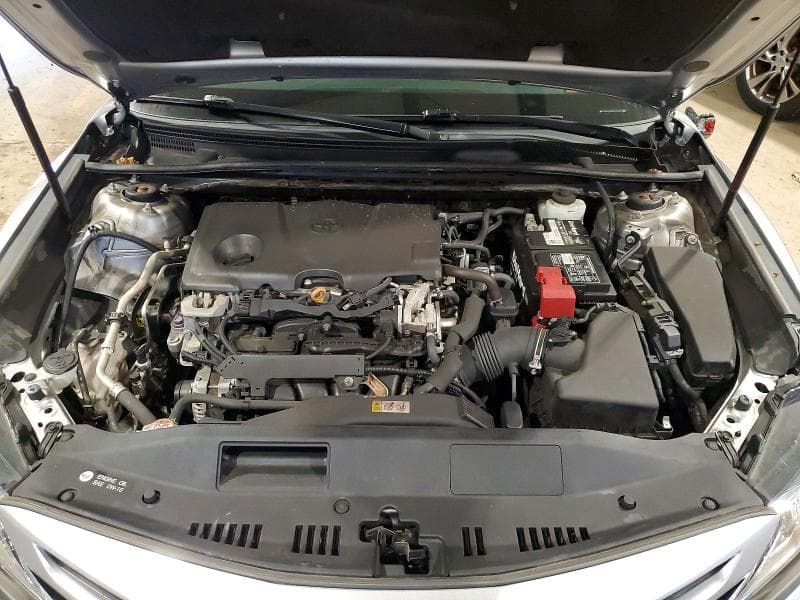 2019 TOYOTA CAMRY SE 11