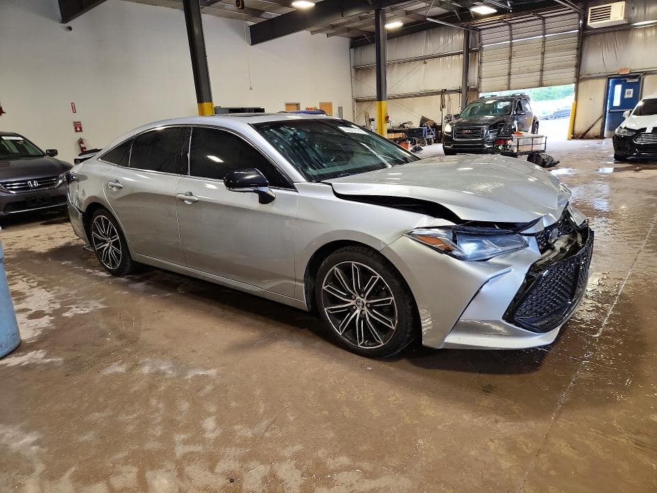 2019 TOYOTA AVALON TOURING 4