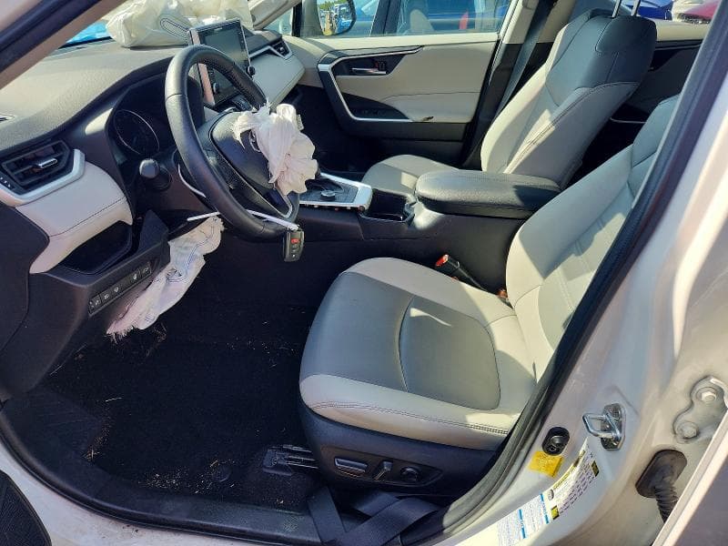 2022 TOYOTA RAV4 XLE PREMIUM 7