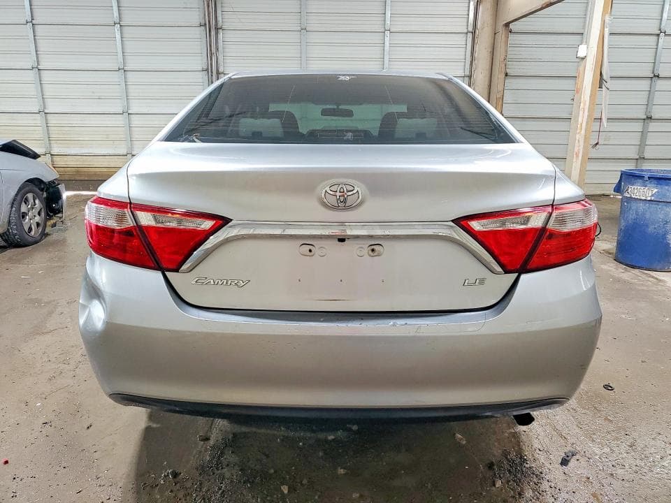 2017 TOYOTA CAMRY LE 6