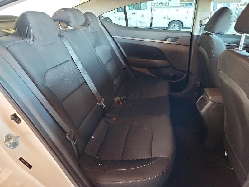 2018 HYUNDAI ELANTRA SEL 10