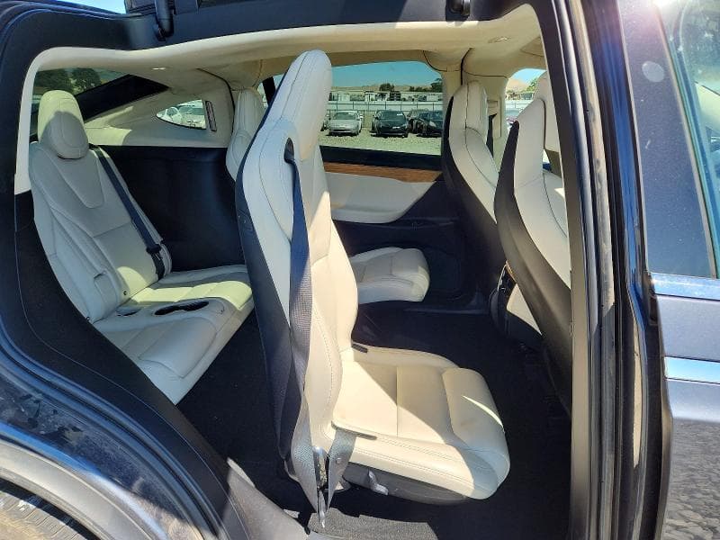 2018 TESLA MODEL X 11