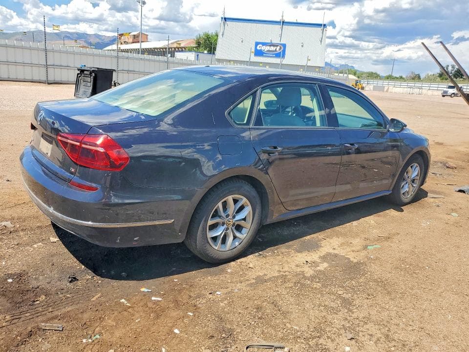 2018 VOLKSWAGEN PASSAT S 3