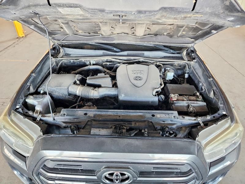 2017 TOYOTA TACOMA SR5 V6 11
