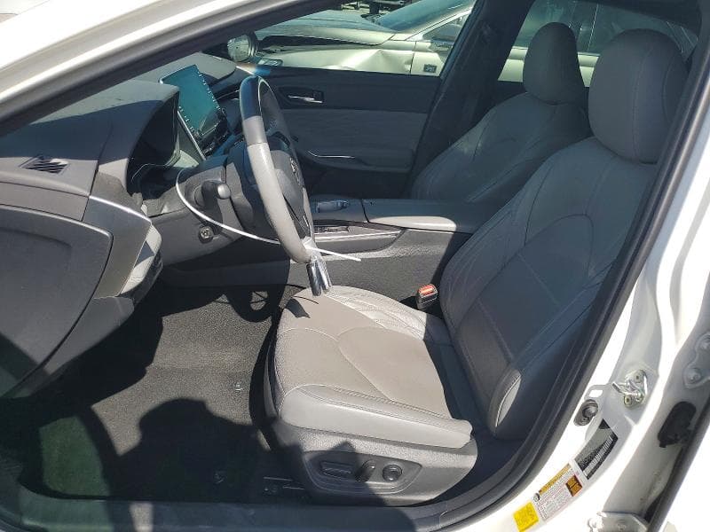 2020 TOYOTA AVALON LIMITED 7