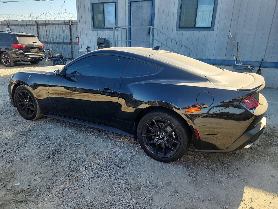 2026 FORD MUSTANG 2