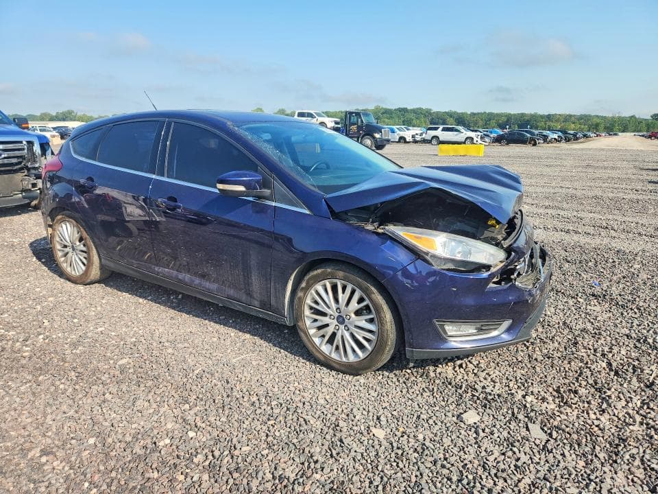 2017 FORD FOCUS TITANIUM 4