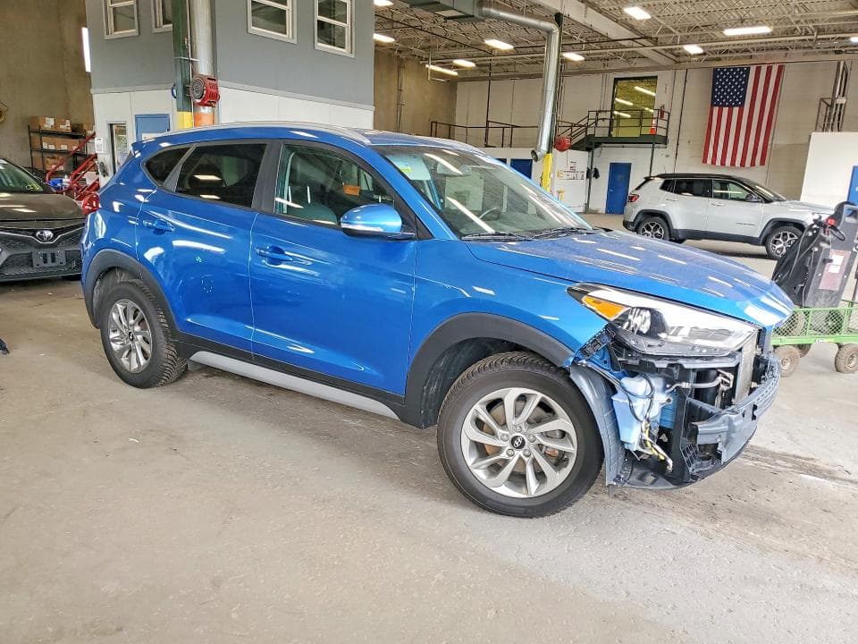 2017 HYUNDAI TUCSON SE PLUS 4
