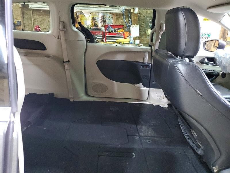 2022 CHRYSLER PACIFICA TOURING L 11