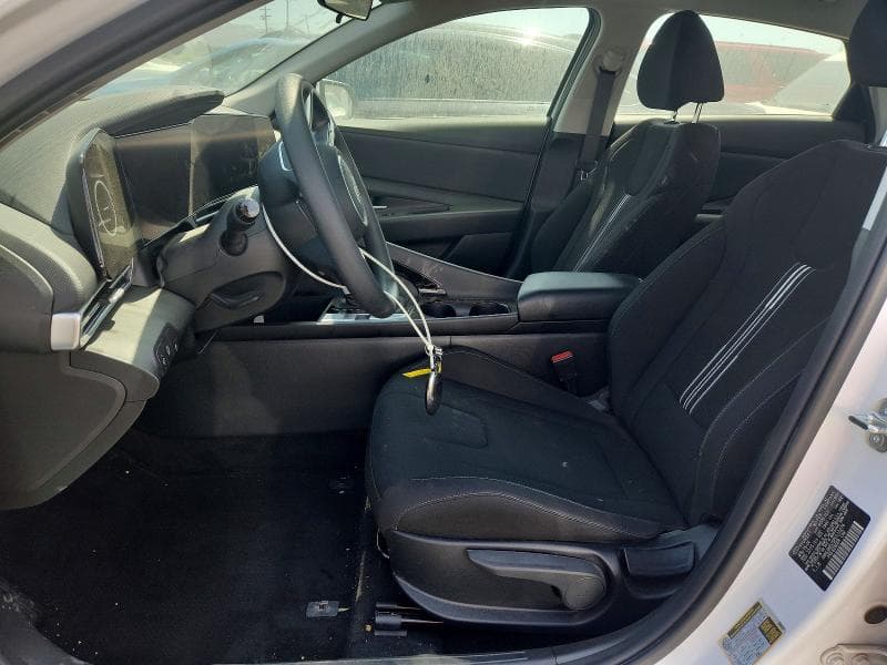2024 HYUNDAI ELANTRA BLUE 7