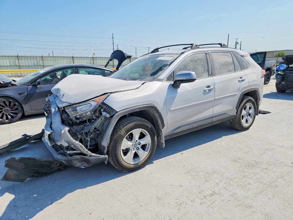 2019 TOYOTA RAV4 XLE - 1