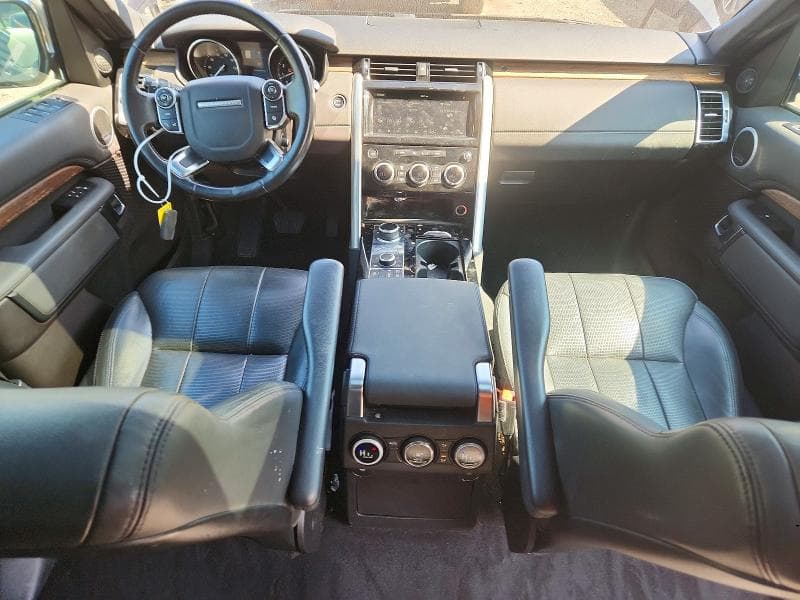2017 LAND ROVER DISCOVERY HSE 8