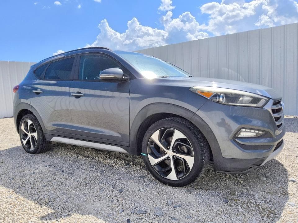 2017 HYUNDAI TUCSON VALUE 4