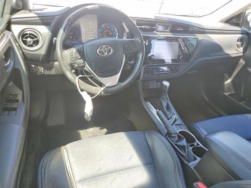 2017 TOYOTA COROLLA SE 8