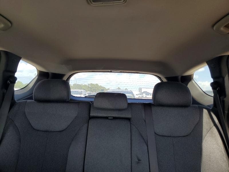 2019 HYUNDAI SANTA FE SE 10