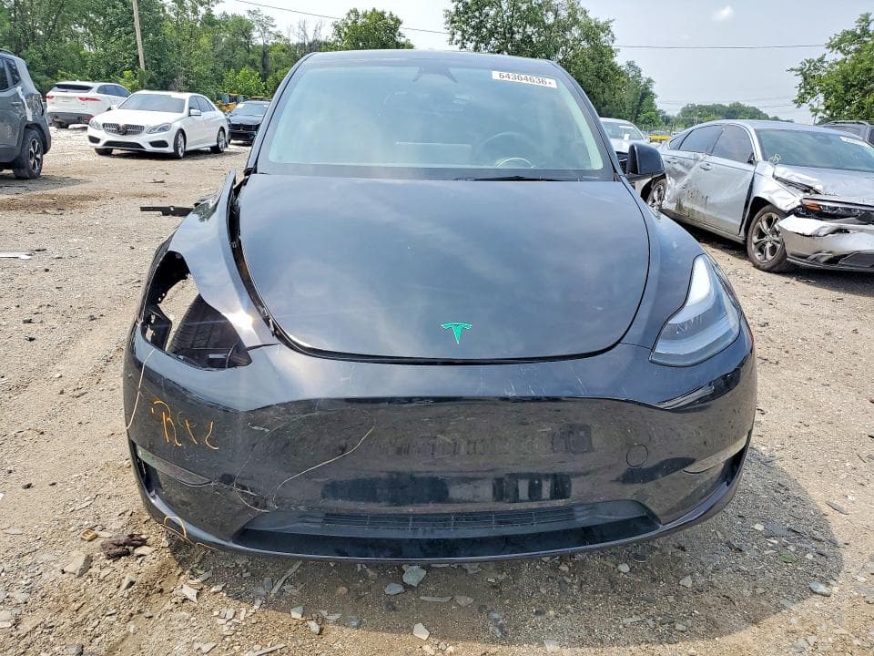2025 TESLA MODEL Y 5