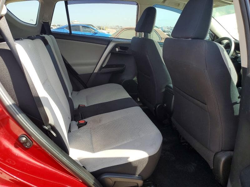 2018 TOYOTA RAV4 XLE 10