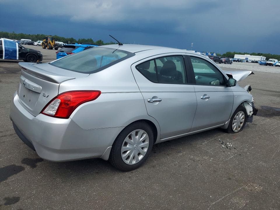 2017 NISSAN VERSA 1.6 SV 3