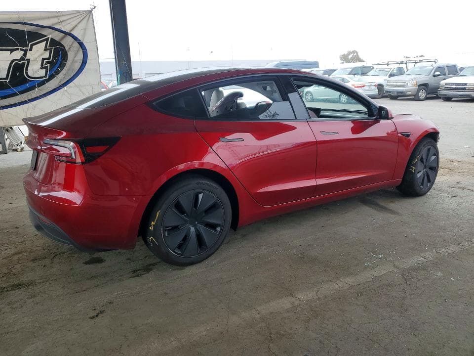 2025 TESLA MODEL 3 3