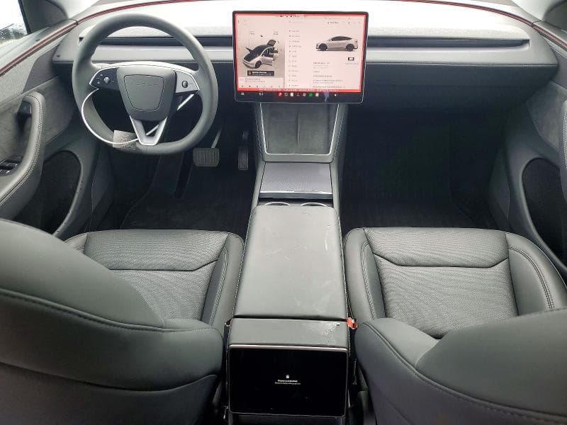 2026 TESLA MODEL Y 8