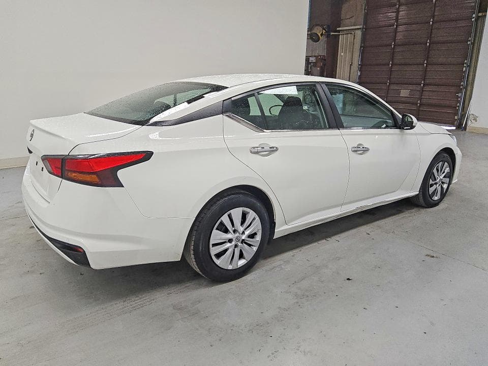 2023 NISSAN ALTIMA S 3