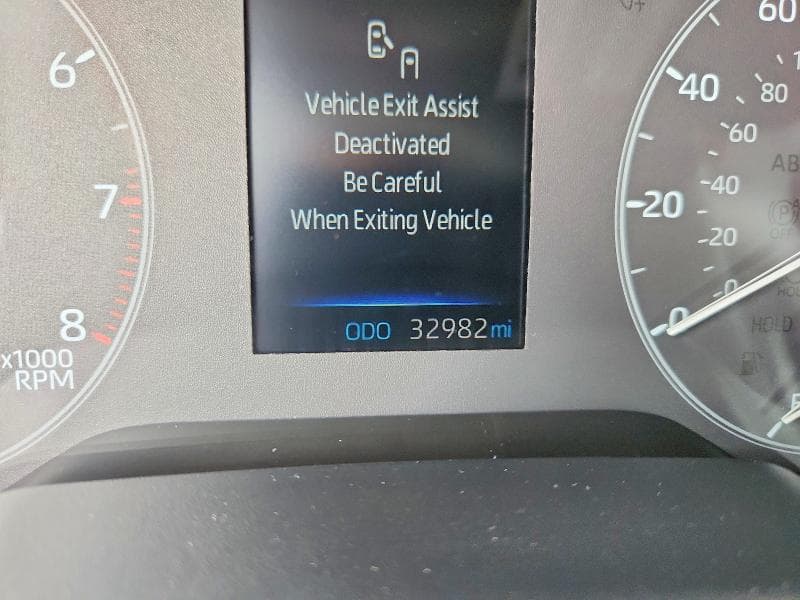 2025 TOYOTA COROLLA SE 9
