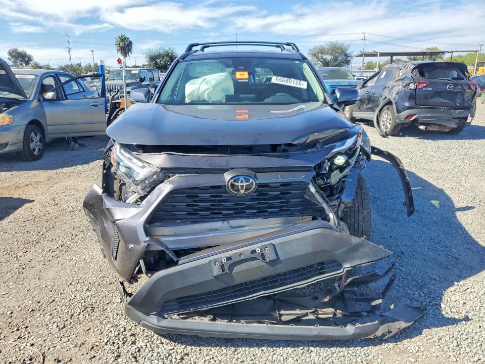 2022 TOYOTA RAV4 XLE 5
