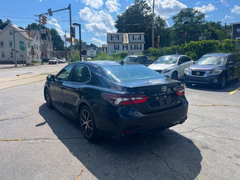 2021 TOYOTA CAMRY SE 2