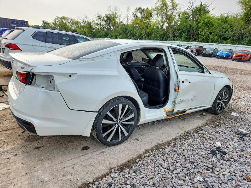 2020 NISSAN ALTIMA SR 3