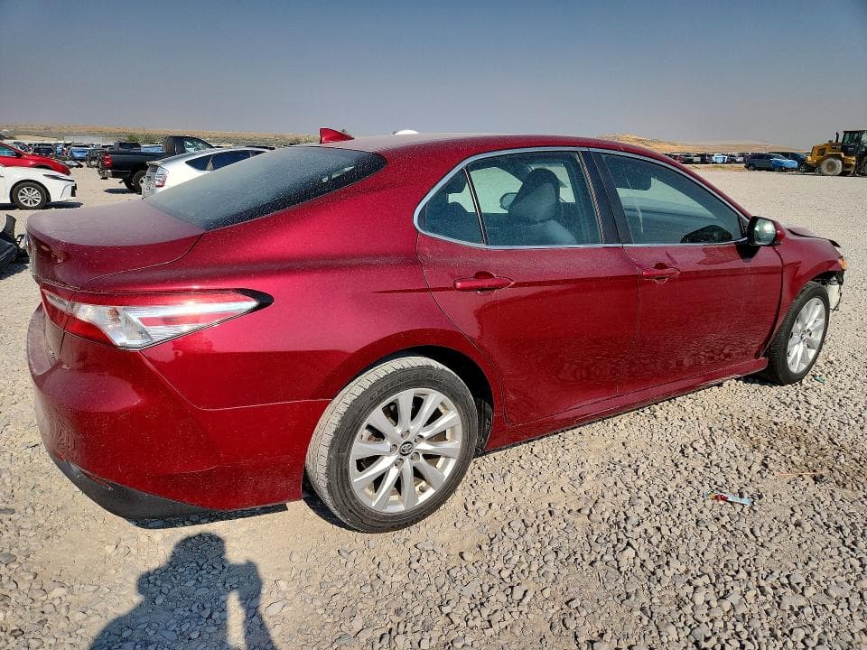 2019 TOYOTA CAMRY LE 3