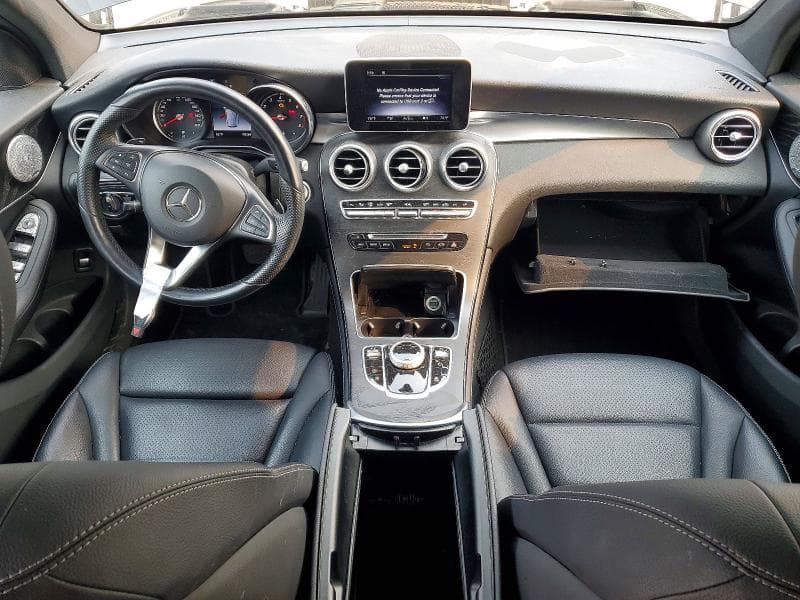 2018 MERCEDES-BENZ GLC 300 4MATIC 8
