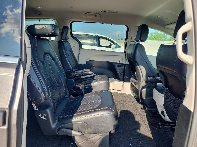 2018 CHRYSLER PACIFICA TOURING L 11