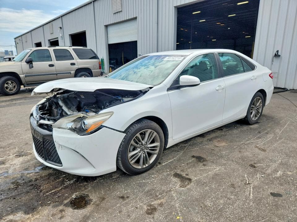 2017 TOYOTA CAMRY SE - 1